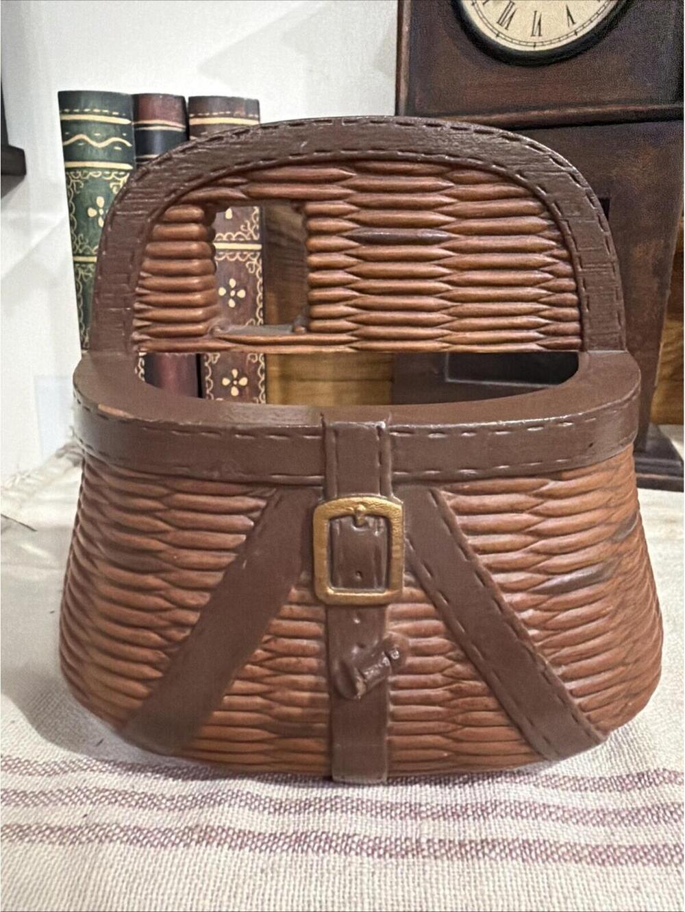 VTG Home Interior Fishing Creel Basket Wall Pocket Hanging Flower Pot Rustic